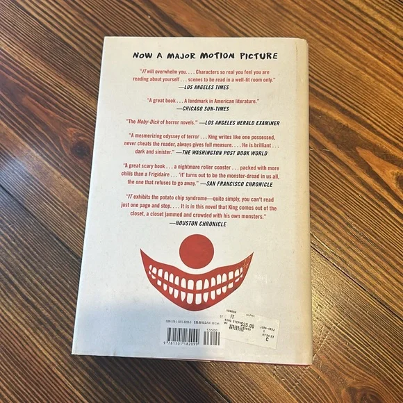 NWT Stephen King ‘It’ Novel - Picture 4 of 8
